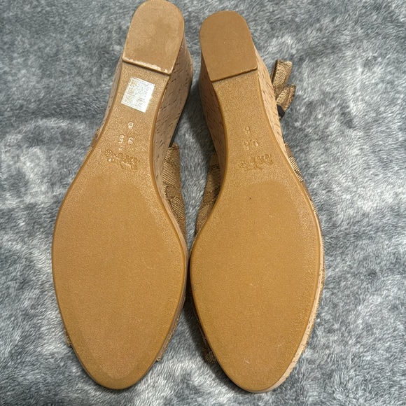 Coach sandals NEW 9.5 signature - Picture 4 of 5